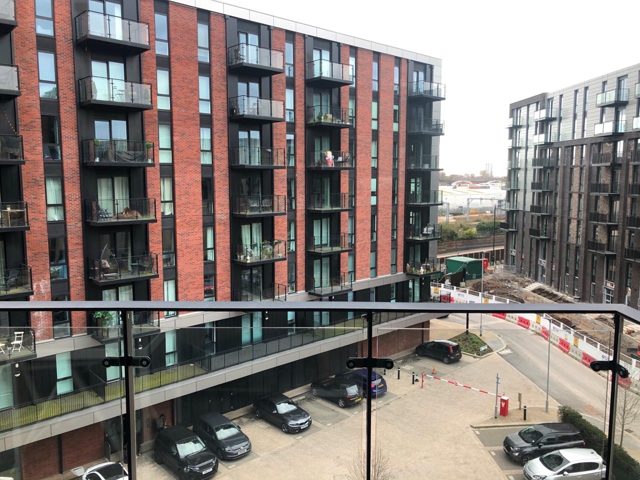 1 Bed Flat, Lockgate Square, M5 photo 4