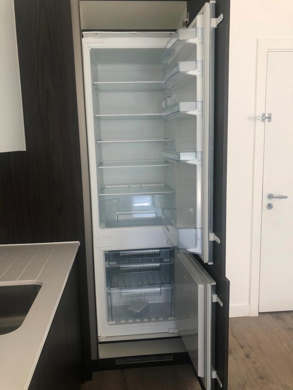 1 Bed Flat, Lockgate Square, M5 photo 2