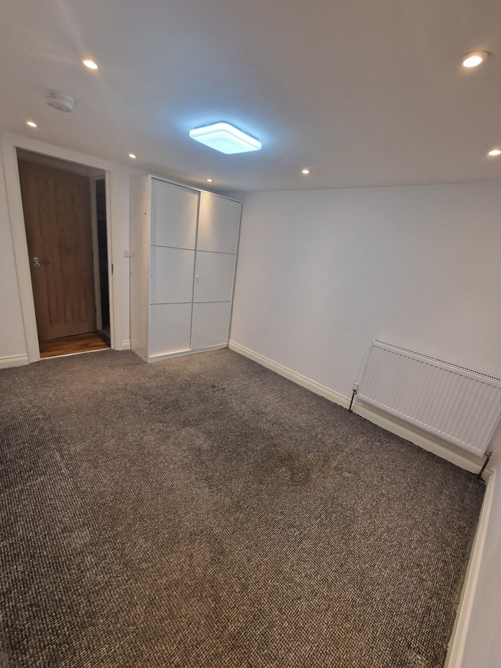 Sutton Room in a Shared House, Sutton Common Road, SM1 To Rent Now