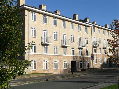 2 Bed Maisonette, Phoenix House, BA1