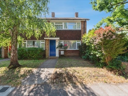 3 Bed End Terrace, Breamwater Gardens, TW10