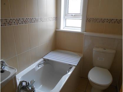 1 Bed Flat, Polquheys Road, KA18