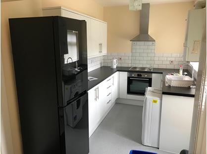 Room in a Shared House, School Road, WA2