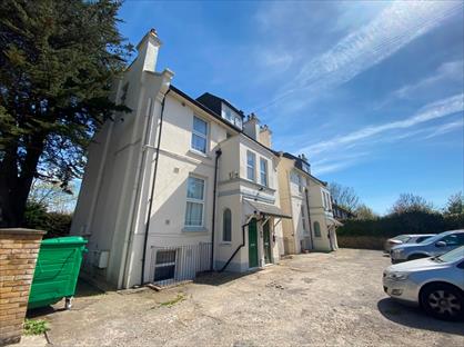 2 Bed Flat, Cleveland Road, UB8