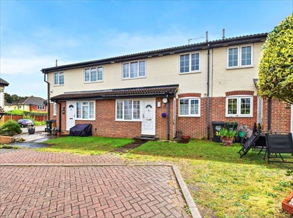 1 Bed Terraced House, Brewers Filed, DA2