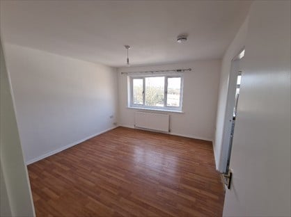 1 Bed Flat, St. James Way, DA14