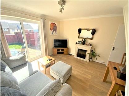 1 Bed Terraced House, Warren Close, CF31