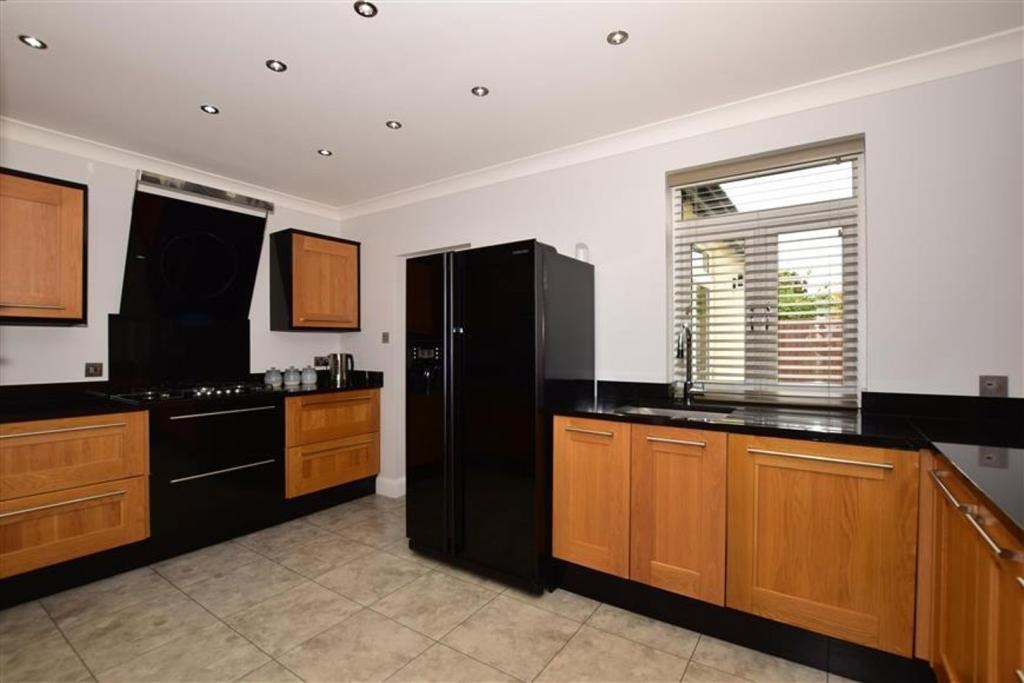 Sutton 3 Bed SemiDetached House, Gander Green Lane, SM1 To Rent