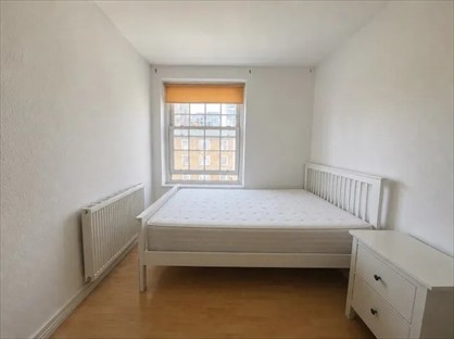 Room in a Shared House, Lauderdale Crescent, M13
