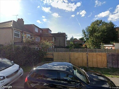 1 Bed Flat, Lynwood Close, E18