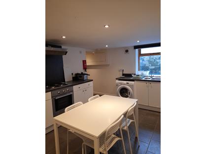 3 Bed Terraced House, School Street, HD5