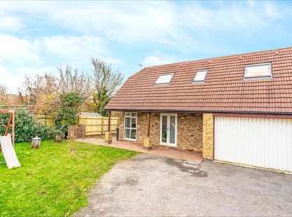 2 Bed Detached House, Brewers End, CM22