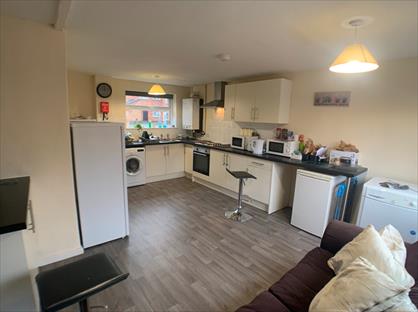 Room in a Shared House, Bramhall Street, WA5