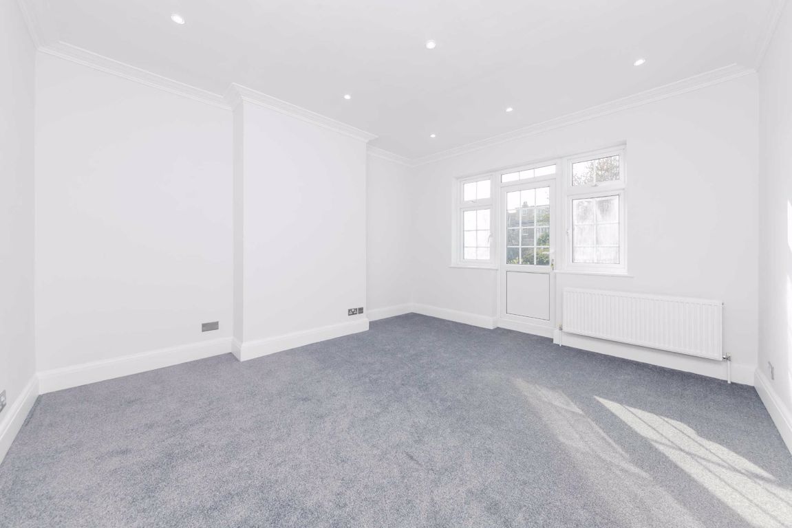 London 4 Bed SemiDetached House, Creighton Avenue, N2 To Rent Now