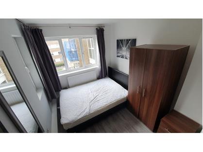 Room in a Shared Flat, Cortis Road, SW15