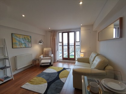 2 Bed Flat, Hull Marina, HU1