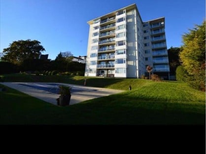 2 Bed Flat, Lower Warberry Road, TQ1