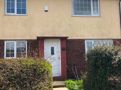 3 Bed Semi-Detached House, School Crescent, SK15