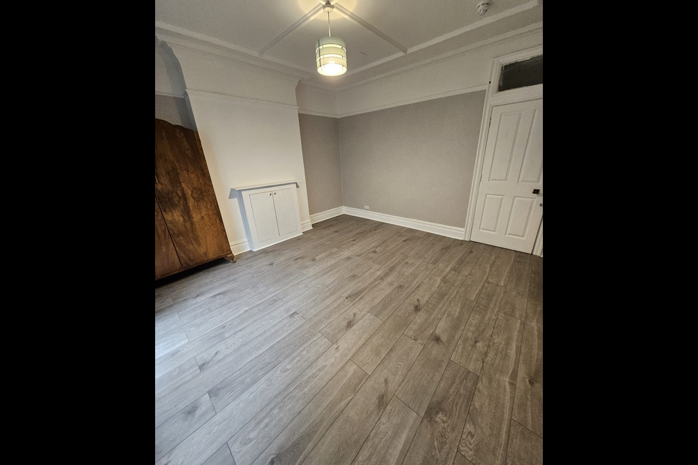 London Studio Flat, Streatham, SW16 To Rent Now for £1,450.00 p/m