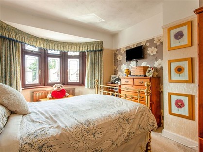 3 Bed Terraced House, Betterton Road, RM13
