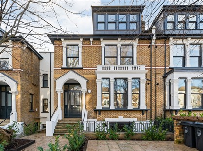 2 Bed Flat, Queens Drive, N4