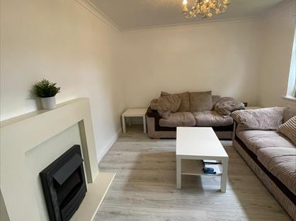 3 Bed Terraced House, Russell Street, WF13