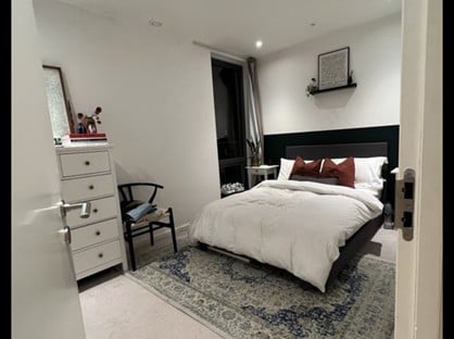 Room in a Shared House, Venetian House, E20