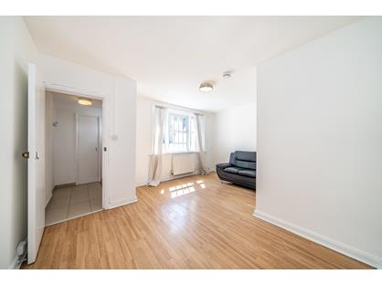 1 Bed Flat, Coldharbour Lane, SE5
