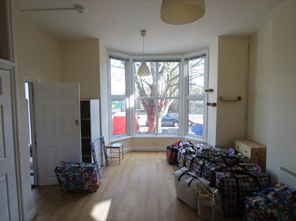 Studio Flat, High Road, IG9