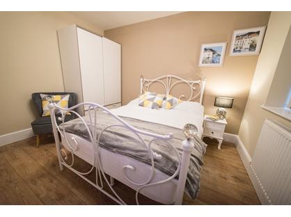 Room in a Shared House, Gradwell Street, SK3