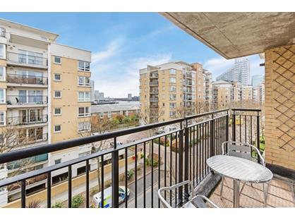 Room in a Shared Flat, Adventurers Court, E14