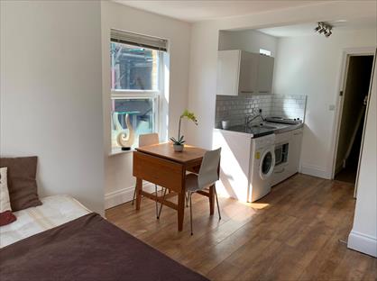 Studio Flat, London, N19