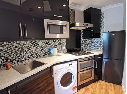 2 Bed Flat, Old Brompton Road, SW5