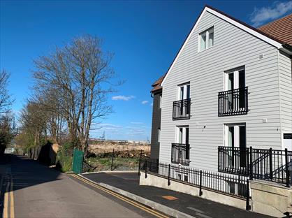 1 Bed Flat, Harbour View, DA11