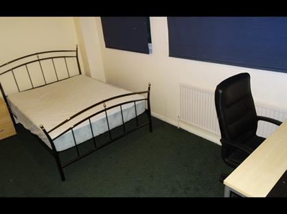 Room in a Shared House, Britten Close, CO4