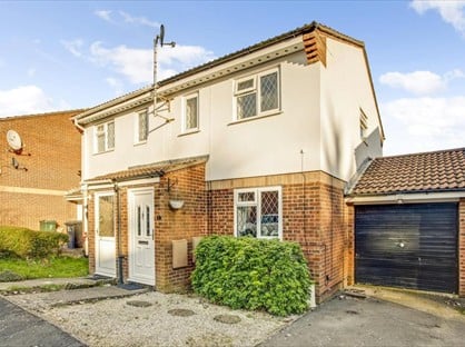 3 Bed Semi-Detached House, Neale Close, HP12