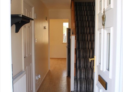 3 Bed Terraced House, Ilfracombe Way, RG6