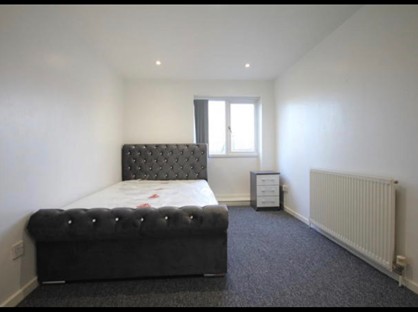 Room in a Shared House, Daley Close, B1