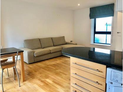2 Bed Flat, East Smithfield, E1W