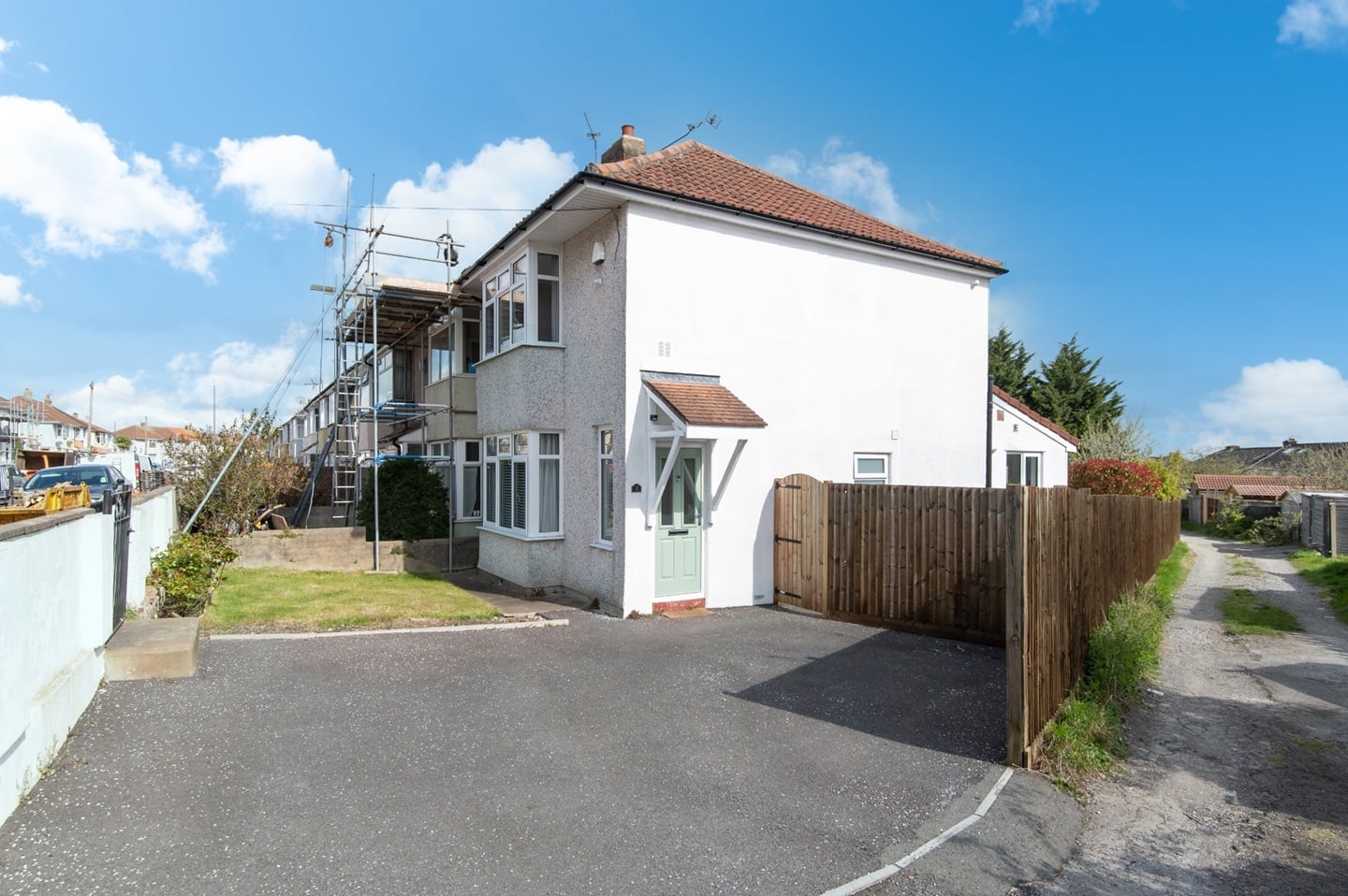 3 Bed End Terrace, Wallscourt Road, BS34