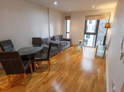 1 Bed Flat, Jugglers Yard, L3