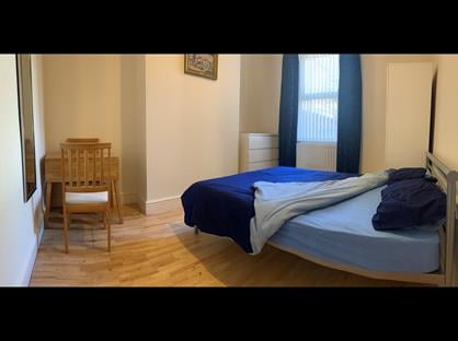 Room in a Shared House, Paul Street, WA2