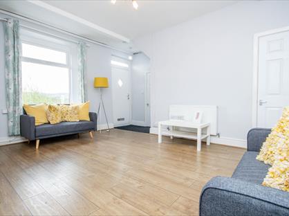 3 Bed Terraced House, High Street, BB12