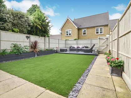 4 Bed Terraced House, Angelica Square, ME16