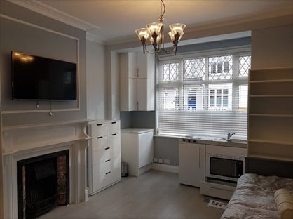 Studio Flat, Brudenell Road, SW17