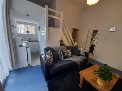 Studio Flat, Hammersmith Grove, W6