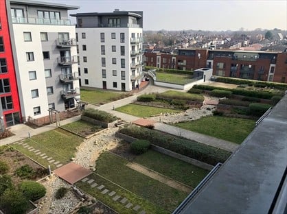 2 Bed Flat, Denyer Walk, SO19