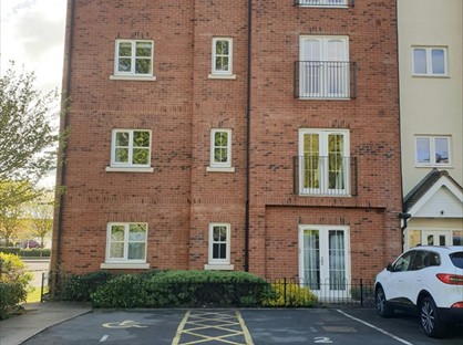 2 Bed Flat, Chamberlain Close, ST14