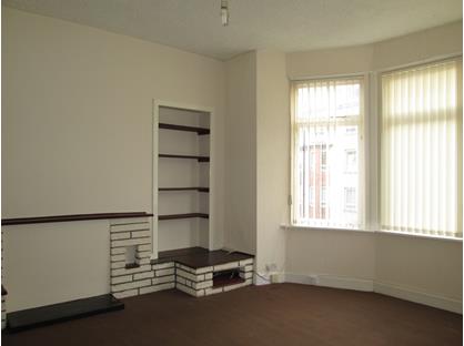 1 Bed Flat, Highholm Street, PA14