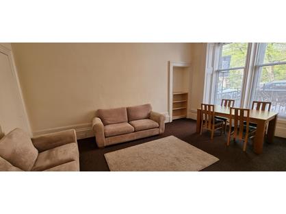 3 Bed Flat, Hamilton Park Avenue, G12